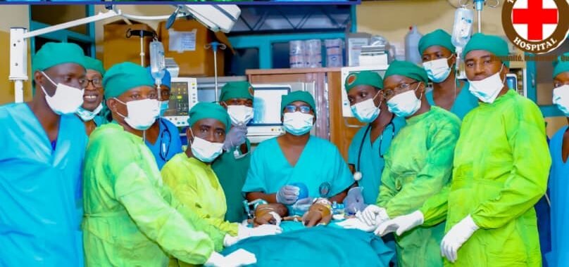 Prise en charge des jumeaux siamois – engagement humanitaire de Tanganyika Foundation